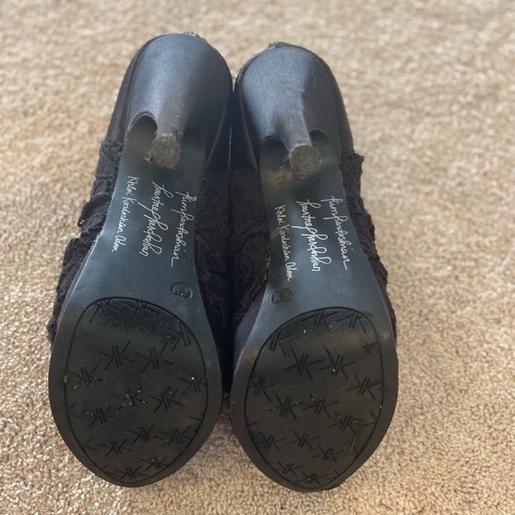 Kardashian Kollection Booties 7.5 - Picture 6 of 7